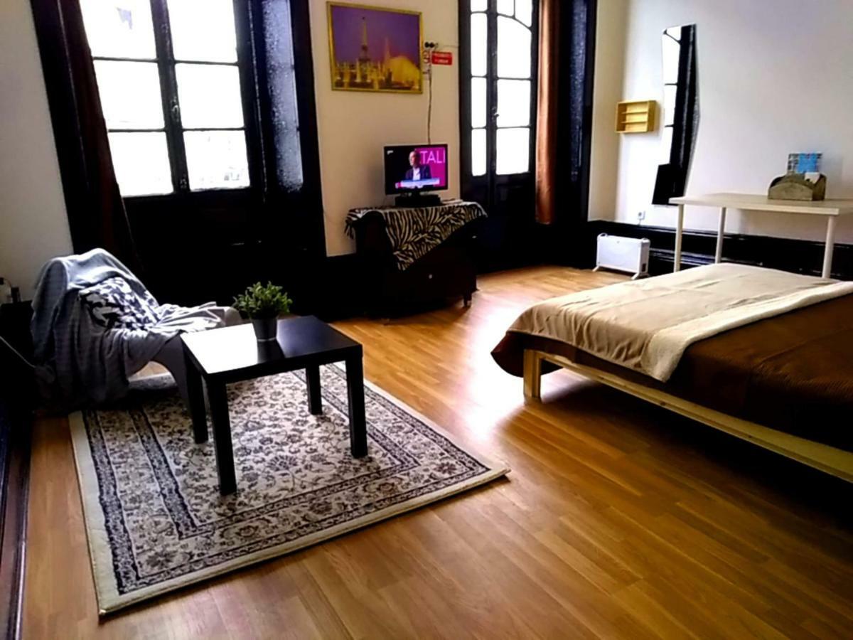 Astronaut Rooms OOporto Rum bild